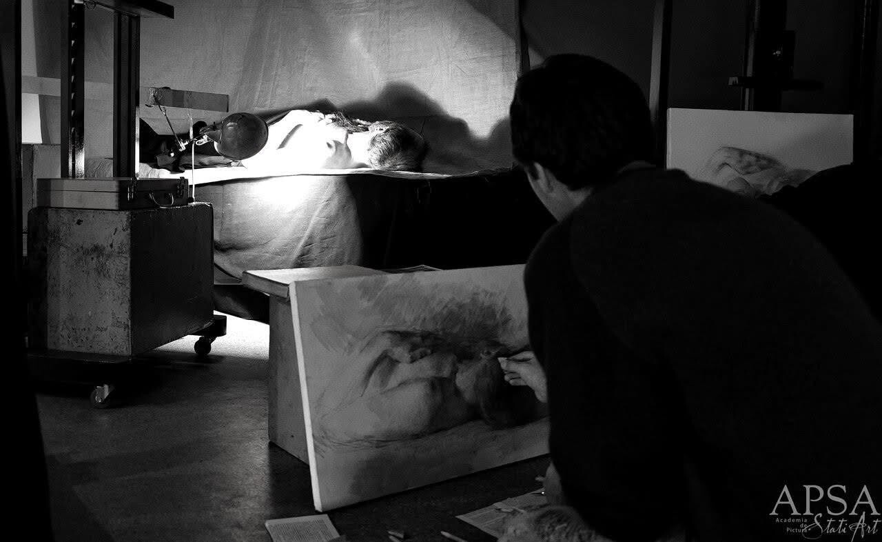 Archival photograph, 2016, APSA, Chișinău; fourth documentary view from a life-model session at the Private Painting Academy.