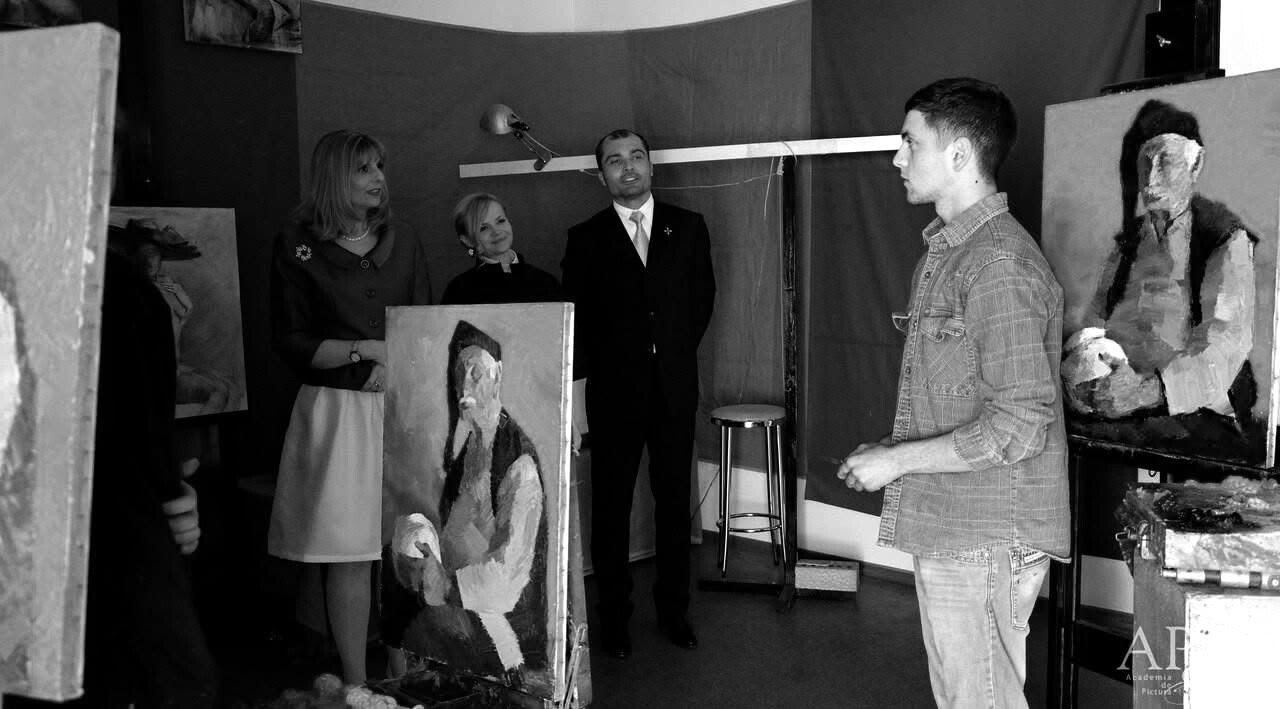 Archival photograph, 2016, Chișinău; visit of Crown Princess Margareta of Romania to APSA — Private Academy of Painting.