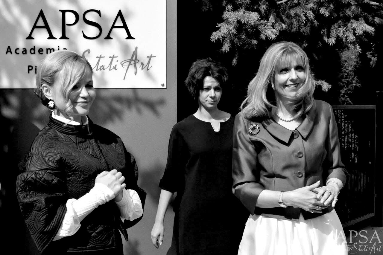 Archival photograph, 2016, Chișinău; second documentary view of Crown Princess Margareta of Romania visiting APSA — Private Academy of Painting.